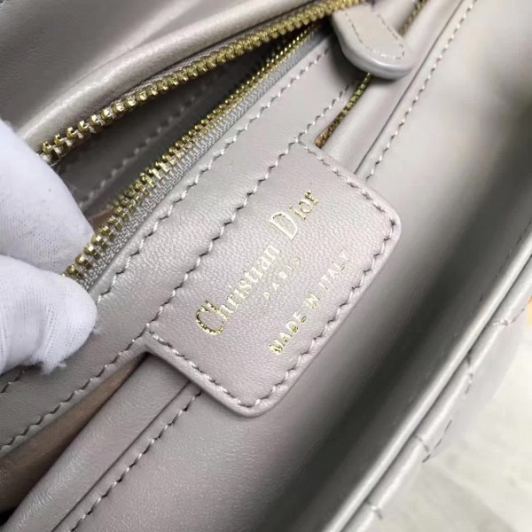 cohotbag lady D10r 1569