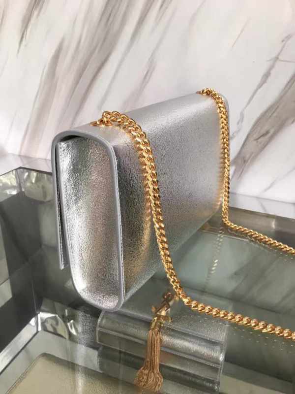 Y51 kate chain wallet with tassel in crinkled metallic leather 5055 24cm x 14cm x 4.5cm