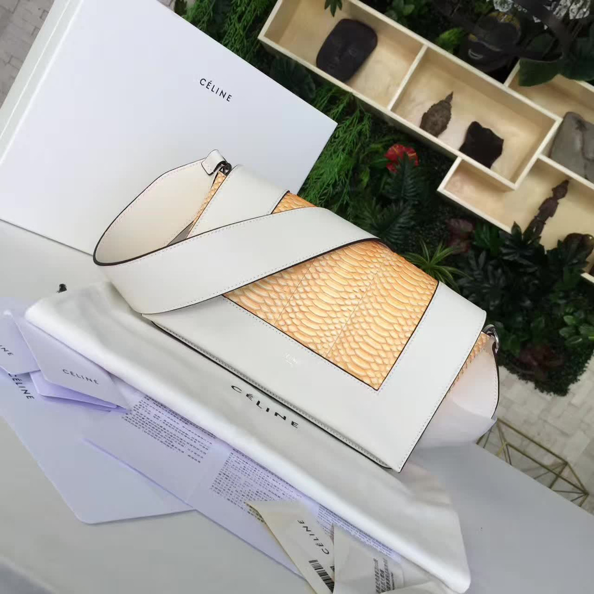 Ce1i*e leather frame z1110 25cm x 9cm x 14cm