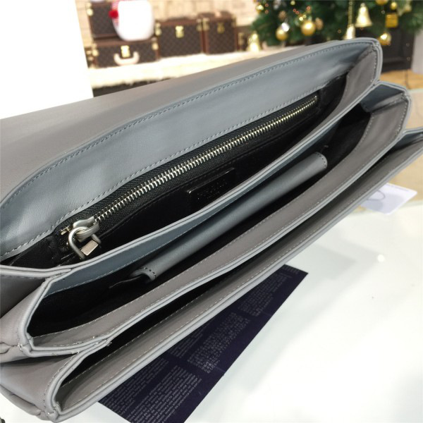 Pra*a metal closure 3928 30cm x 7cm x 19cm