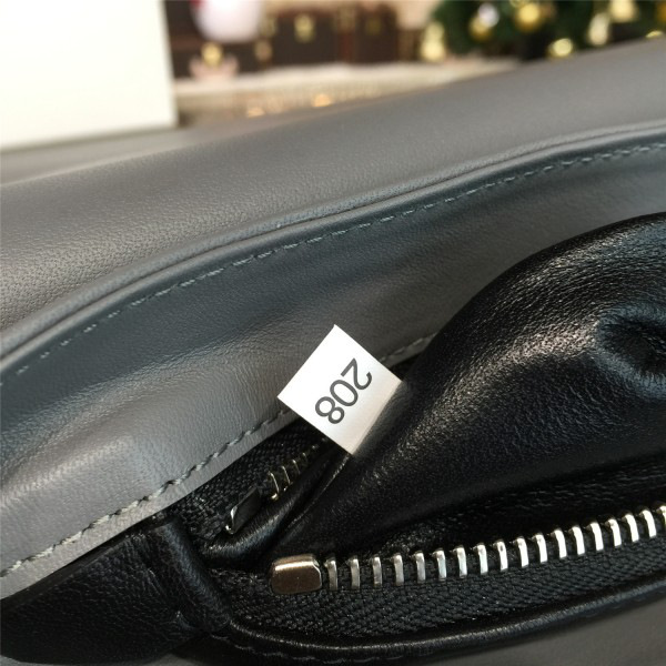 Pra*a metal closure 3928 30cm x 7cm x 19cm