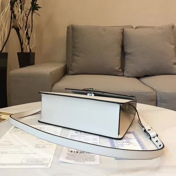 Gvc*1 lilith  2398 26.5cm x 19cm x 9cm