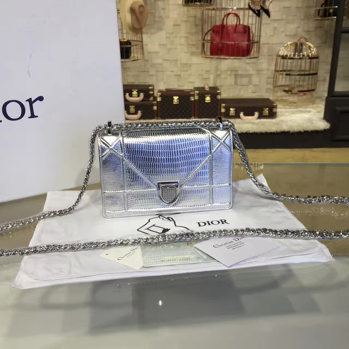 D10r ama 1766 18cm x 4cm x 12cm