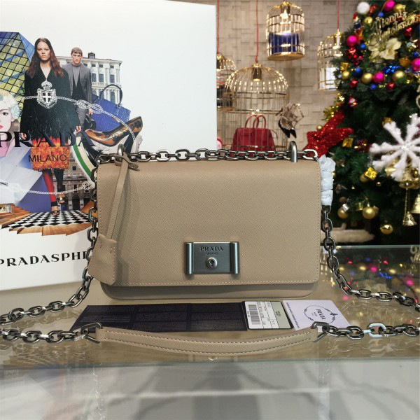 F**di shoulderbag 1882