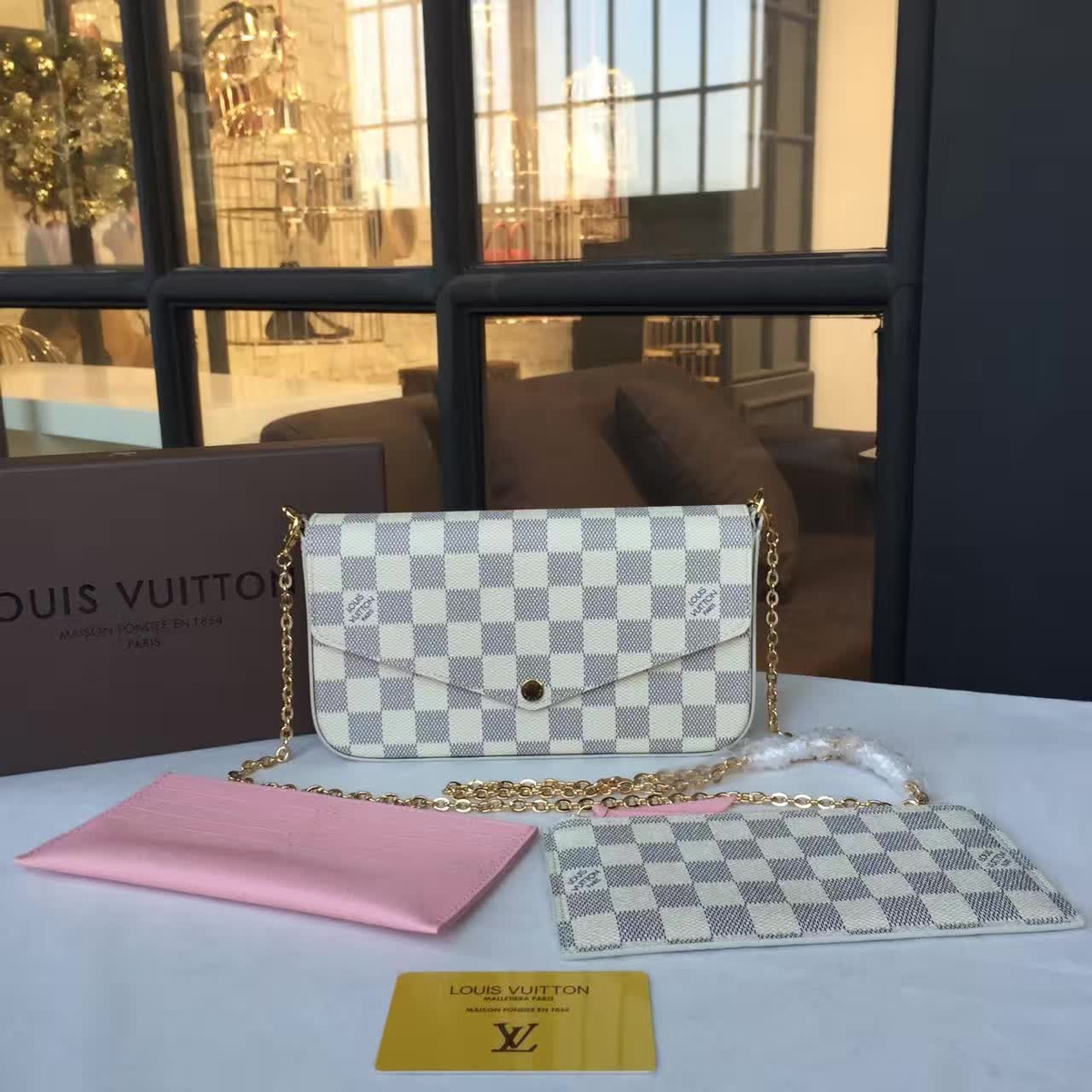 l0vis Vvtt0n pochette felicie damier azur canvas 3704 21cm