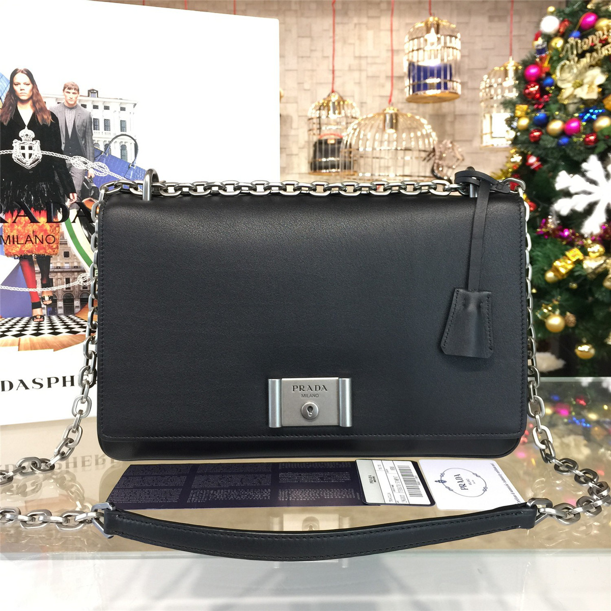 Pra*a metal closure 3922 30cm x 7cm x 19cm