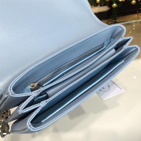 Pra*a metal closure 3941 24cm x 6.5cm x 14cm