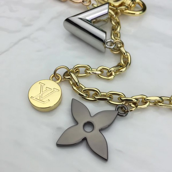 l0vis Vvtt0n kaleido v bag chain