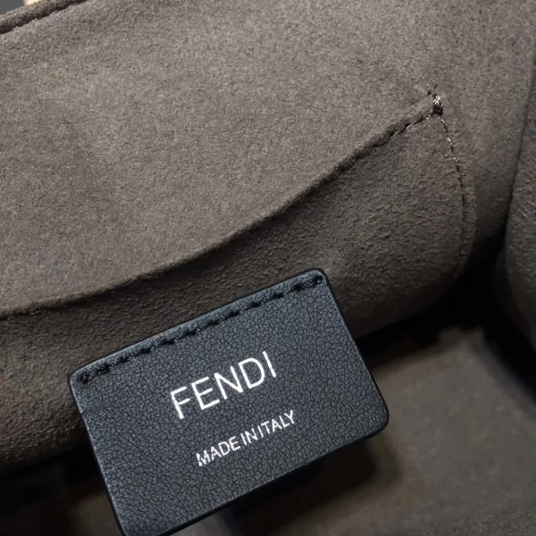 F**di shoulder bag 1984 19cm x 9cm x 15cm