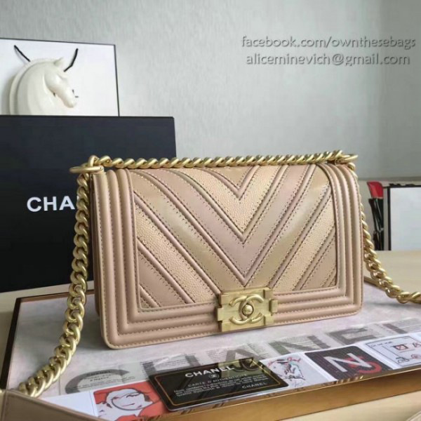 Ch**el chevron quilted medium boy bag beige