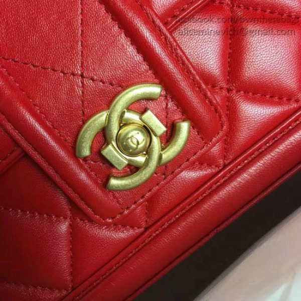 Ch**el quilted lambskin gold-tone metal flap bag red