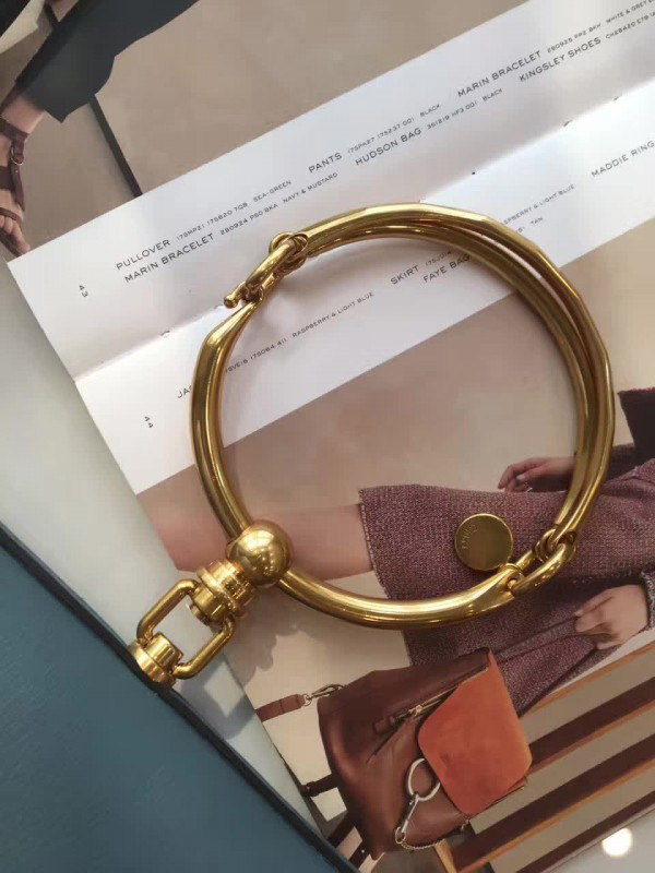 Chloe leather nile z1312 19.5cm x 6.5cm x 16cm