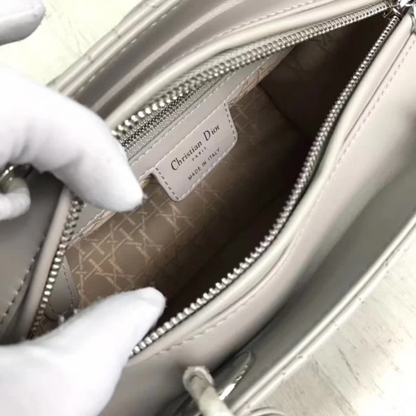 cohotbag lady D10r 1576