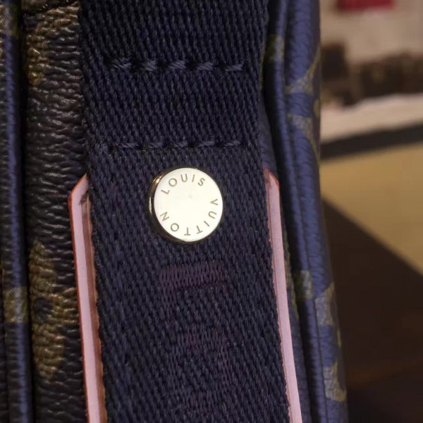 l0vis Vvtt0n tratteur monogram glaze 27cm x 23 cmx 8 cm