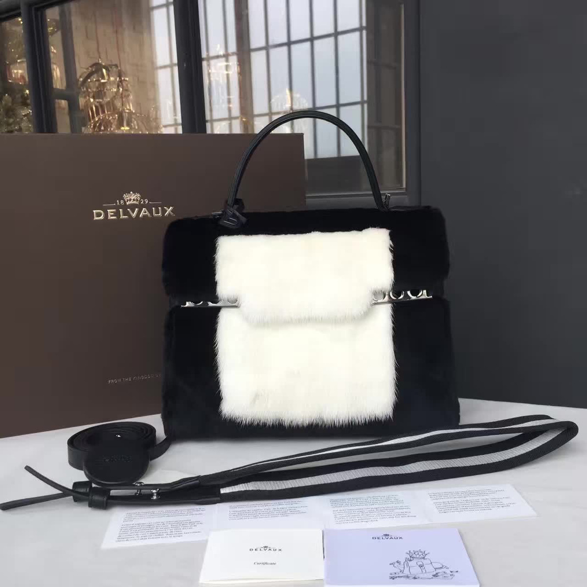 Delvaux tempete satchel 1464  28cm x 14cm x 21cm