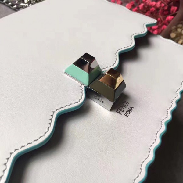 F**di kan i 1920  26cm x 8cm x 19cm