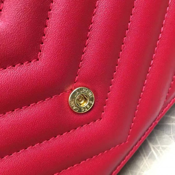 Y51 gold monogram college red  5072 19cm x 11.5cm x 4cm