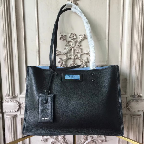 Pra*a cortex shoulder bag z4305 33.5cmx15.5cmx23cm