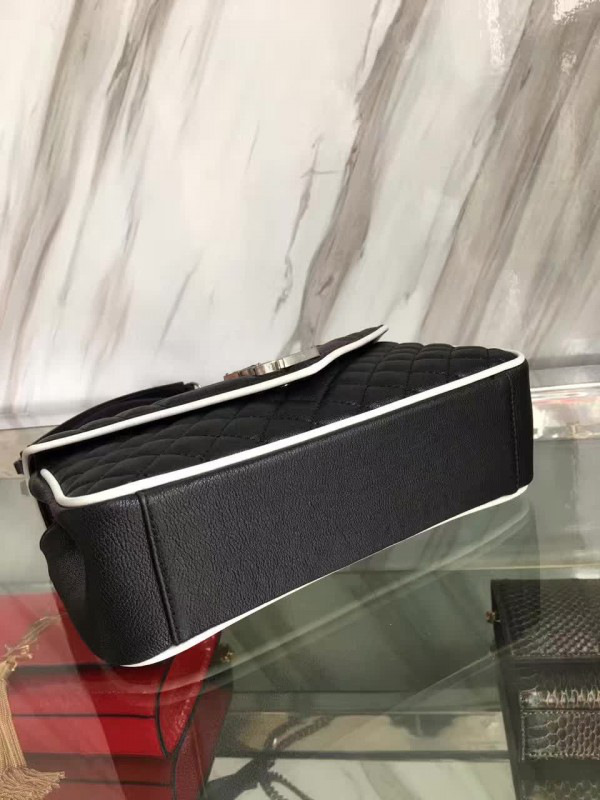 Y51 envelop satchel black and white 4814 24cm x 15cm x 7 cm