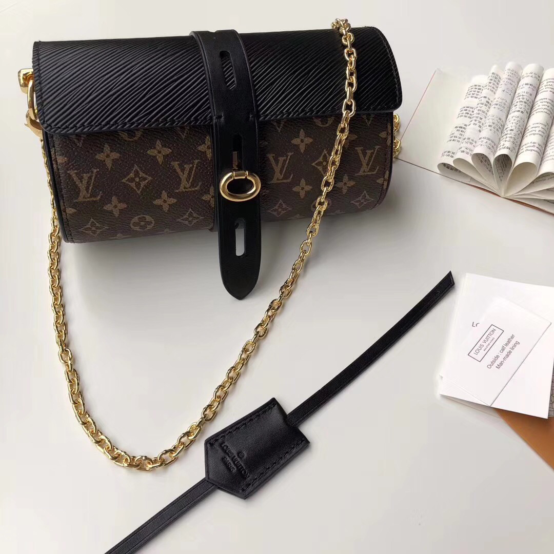 LV original single new diagonal chain bag m44158 black 18.5CM