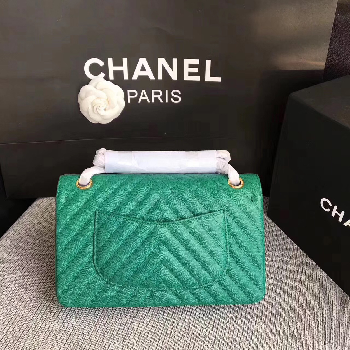 Ch**el classic tote apple green