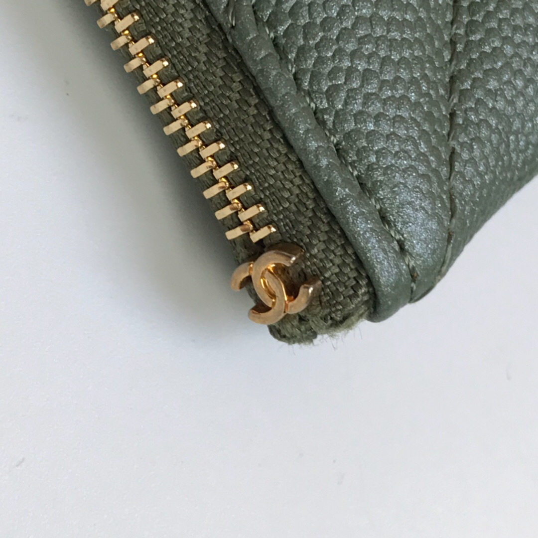 Ch**el coin purse 82365 dark green