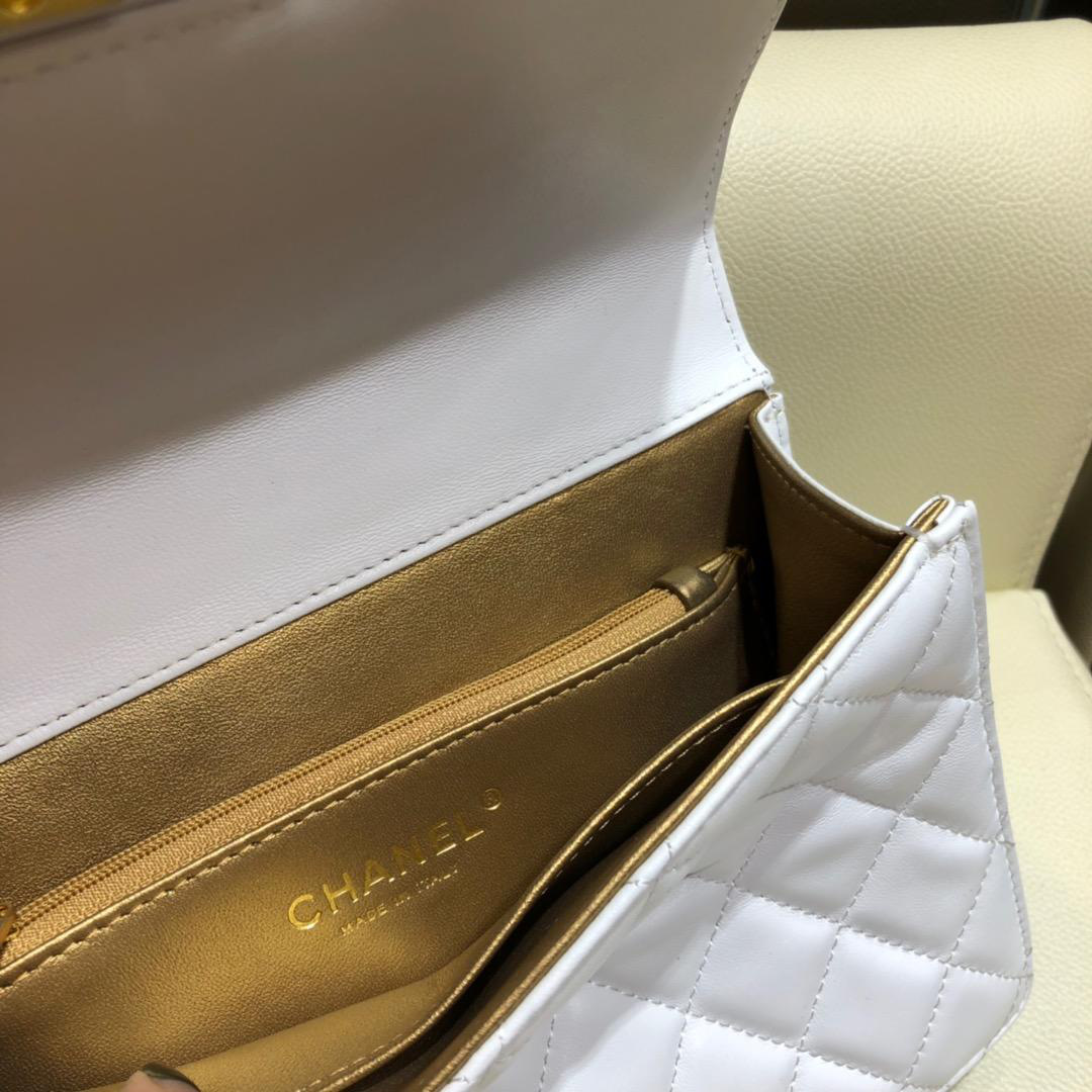 Ch**el classic rhomboid cover bag white 21x4x16