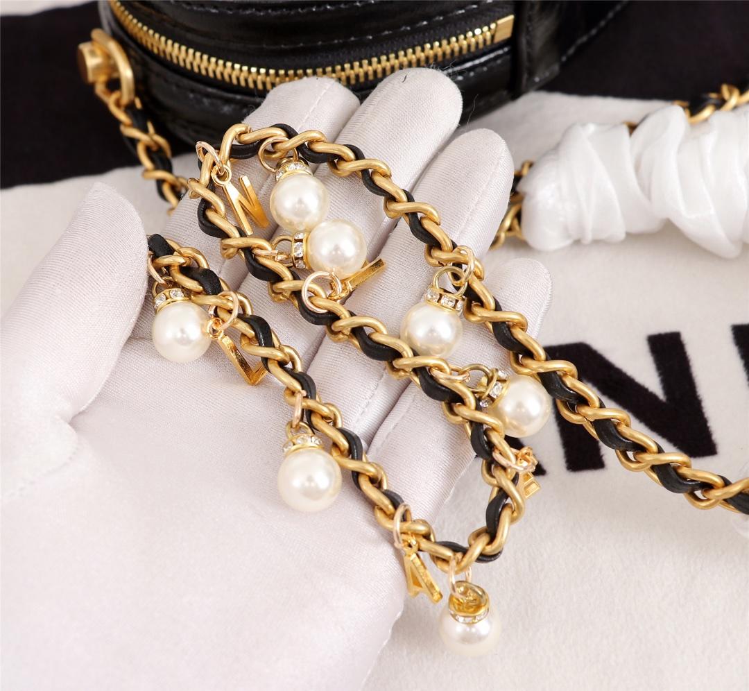 Ch**el whole cowhide black