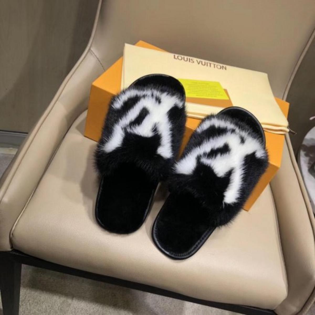 Lv slippers 306