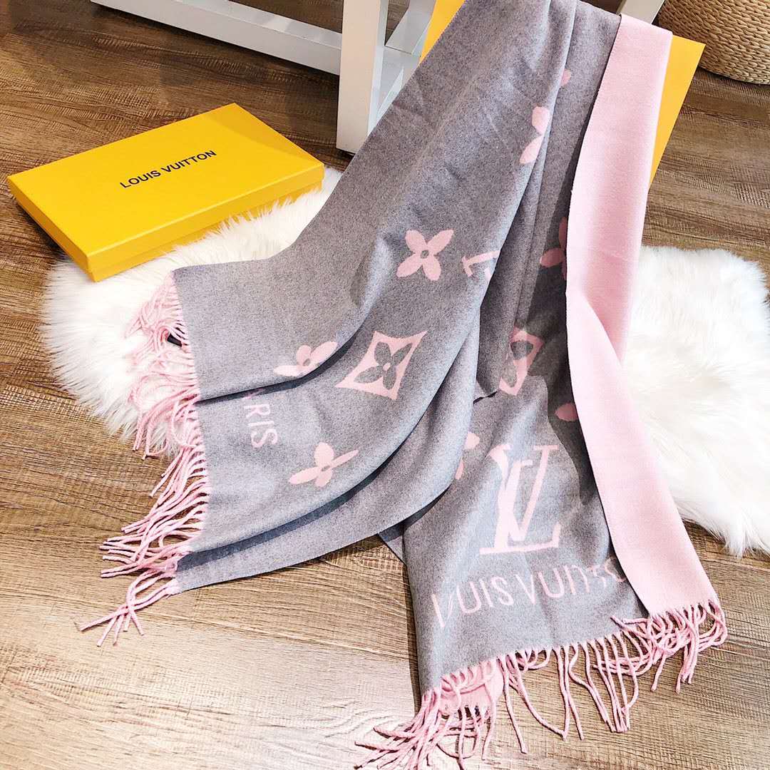 Lv scarf grey
