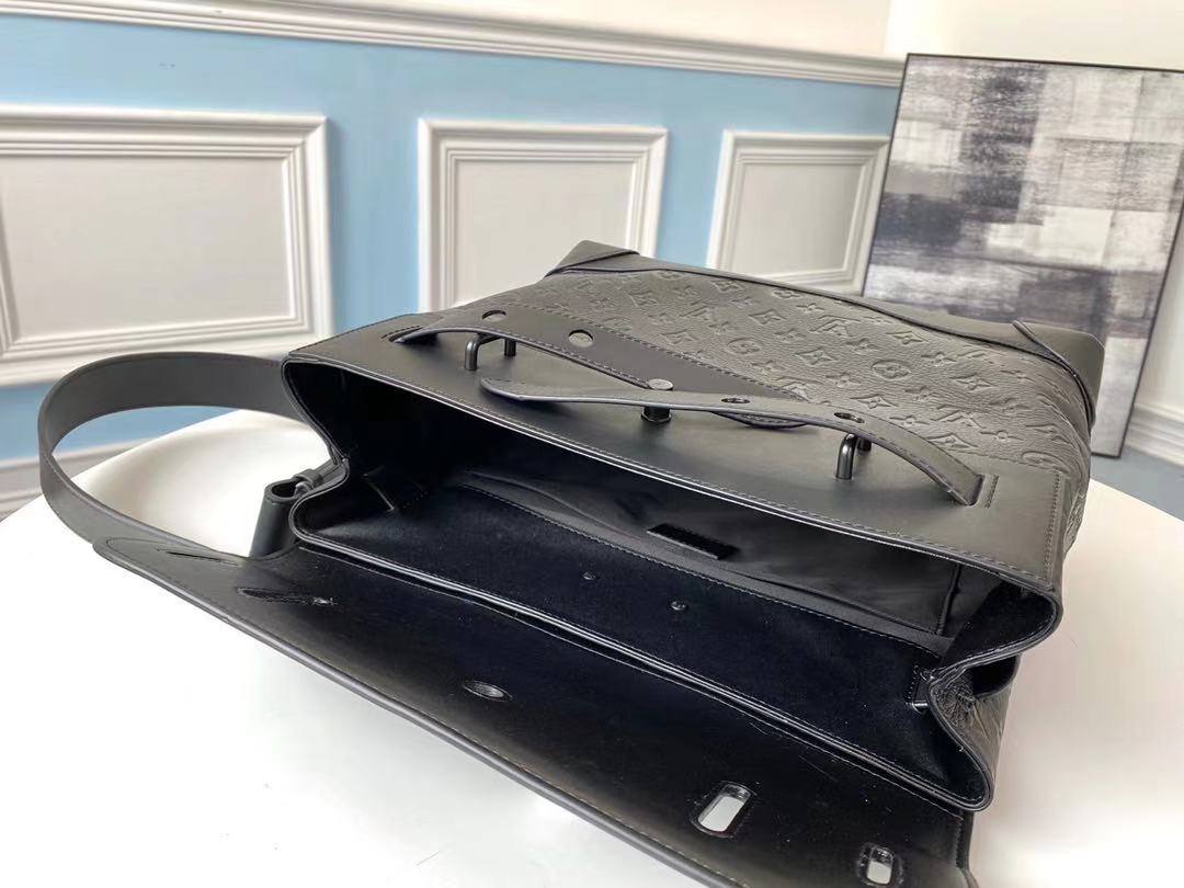 Lv men backpack in black