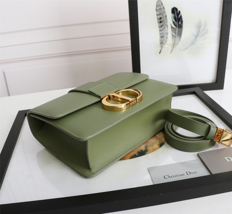 D10r lady D10r montaigne smooth cowhide green 24 x 17 x 8 cm