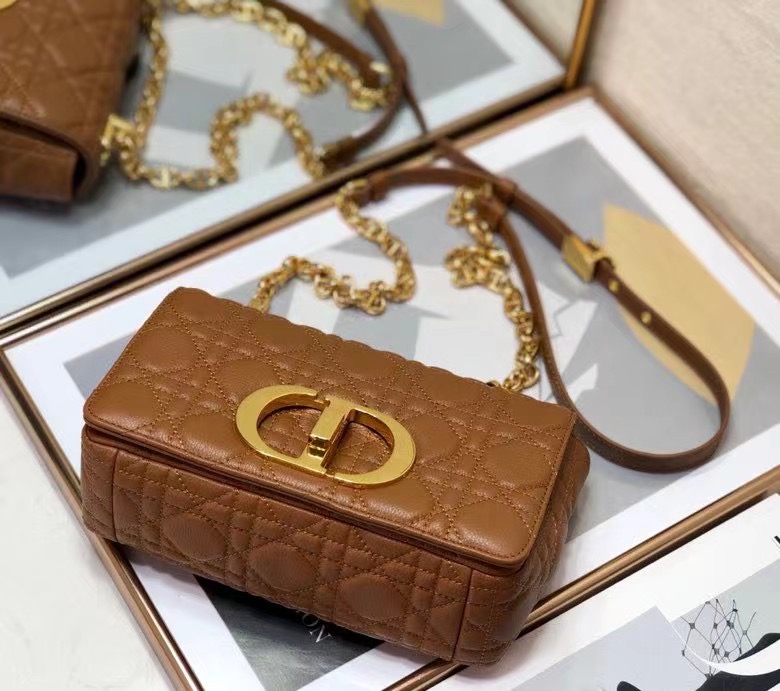 small d10r caro bag cognac-colored S*pple cannage calfskin 20x12x7cm