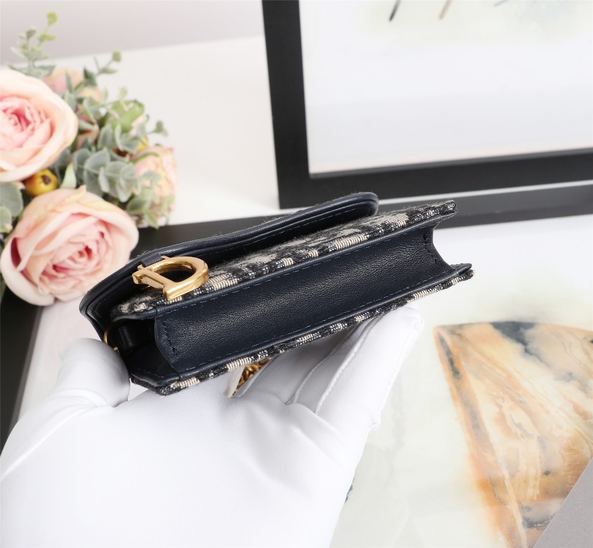 D10r saddle flap card holder blue D10r oblique jacquard s5611ctzq 10.5 x 7 cm