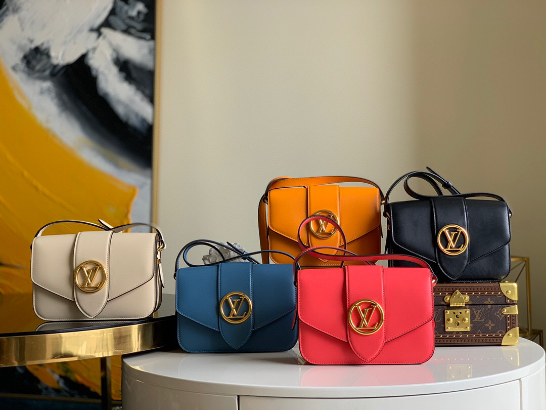 l0vis Vvtt0n lv pont 9 calfskin leather cream m55950 23.0 x 15.0 x 8.0 cm