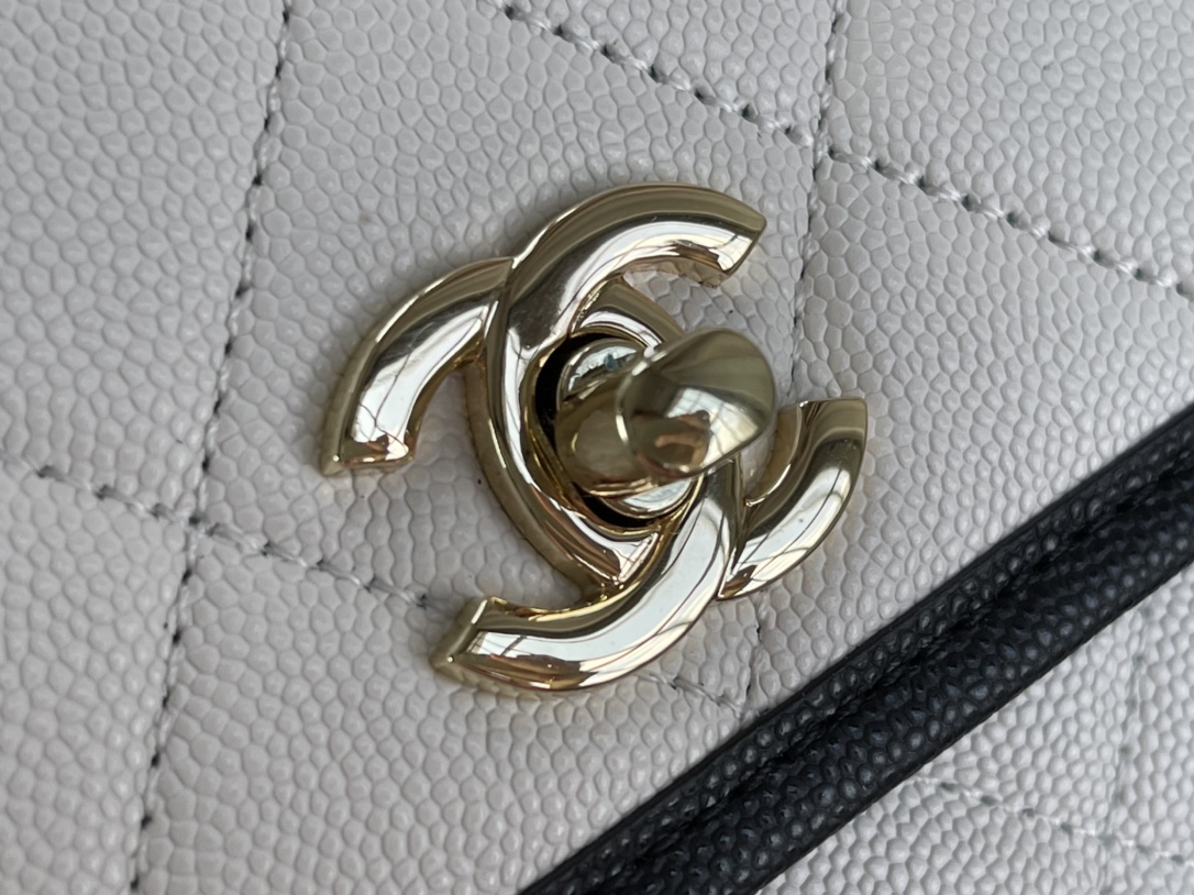 Ch**el mini messenger bag white & black as2465 13 × 18 × 6 cm