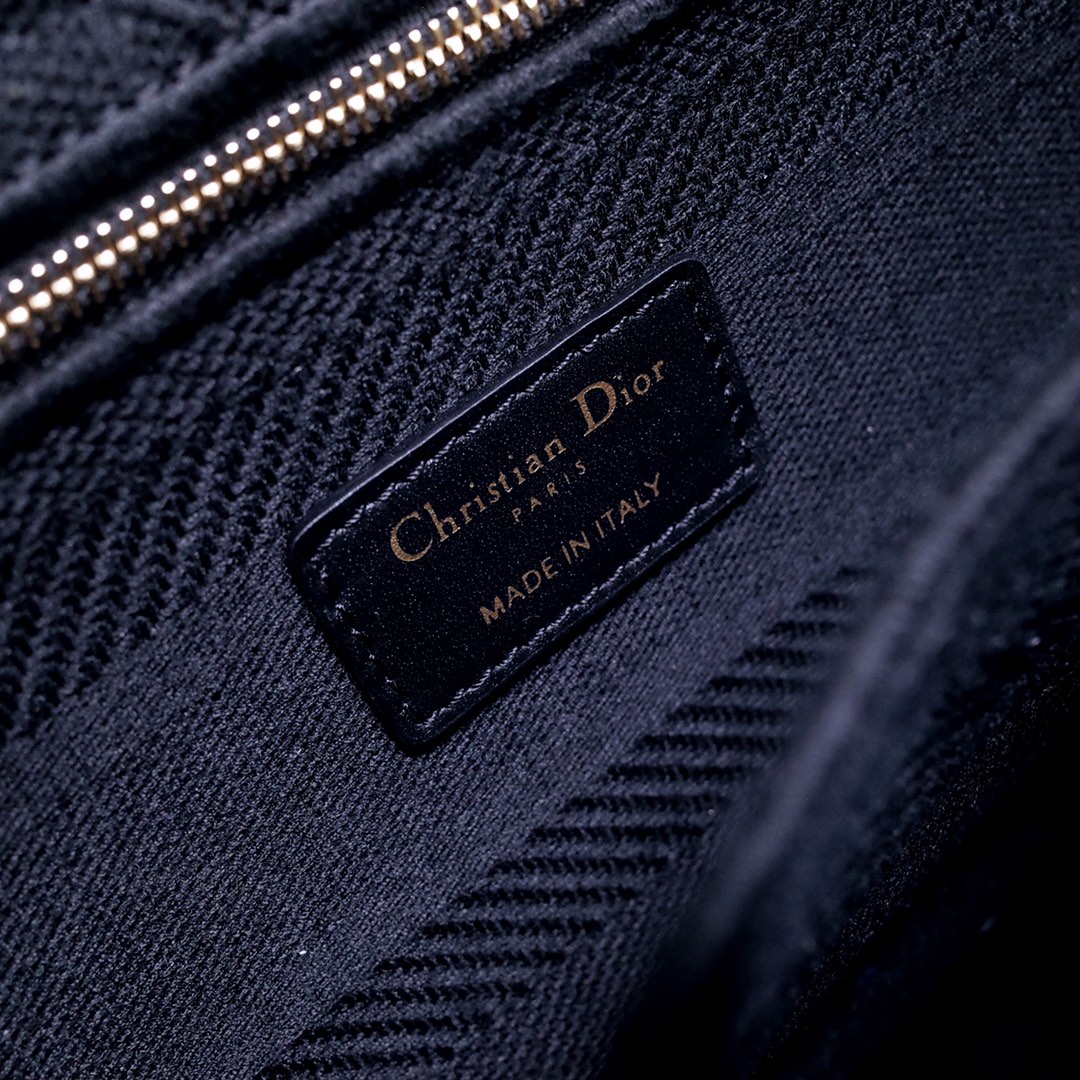 D10r medium lady d-lite bag black cannage m0565 24 x 20 x 11 cm