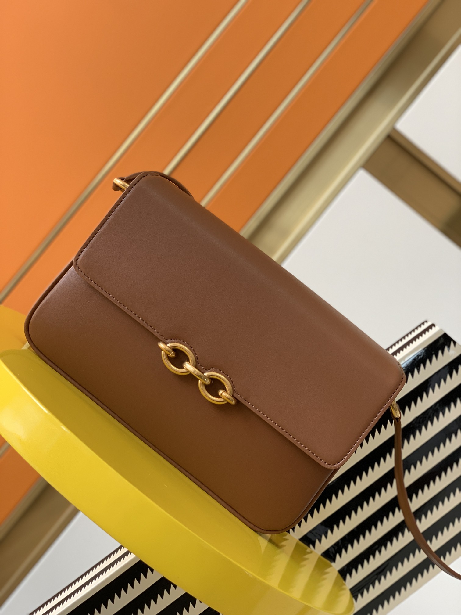 Y51 le maillon satchel in smooth leather brick 6497952 24 x 14.5 x 3.5 cm