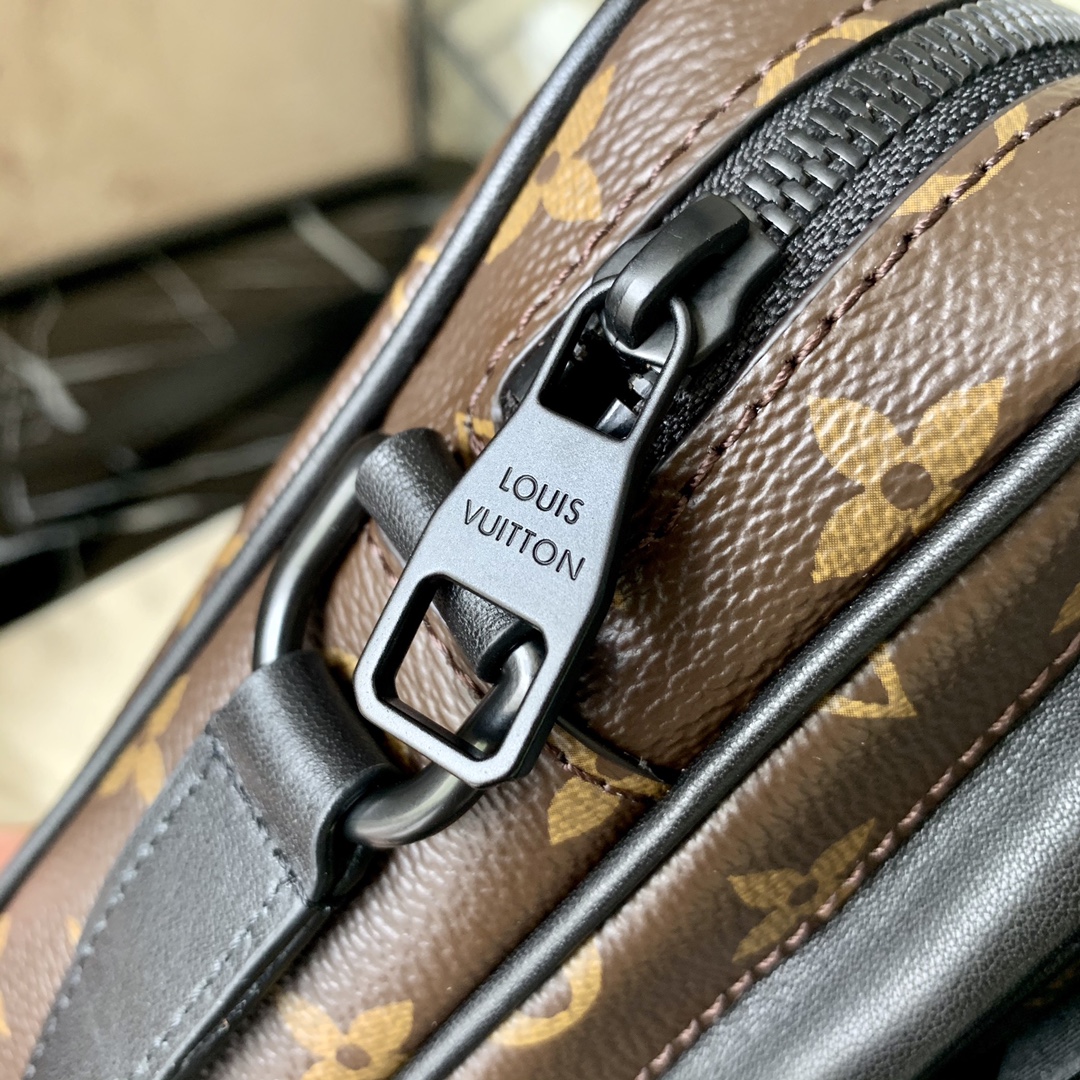 l0vis Vvtt0n christopher wearable wallet monogram macassar canvas m69404 15.0 x 17.0 x 8.0cm