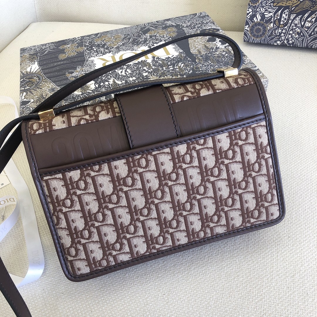 D10r 30 montaigne bag burgundy D10r oblique jacquard m9203utzq 24 x 17 x 8 cm