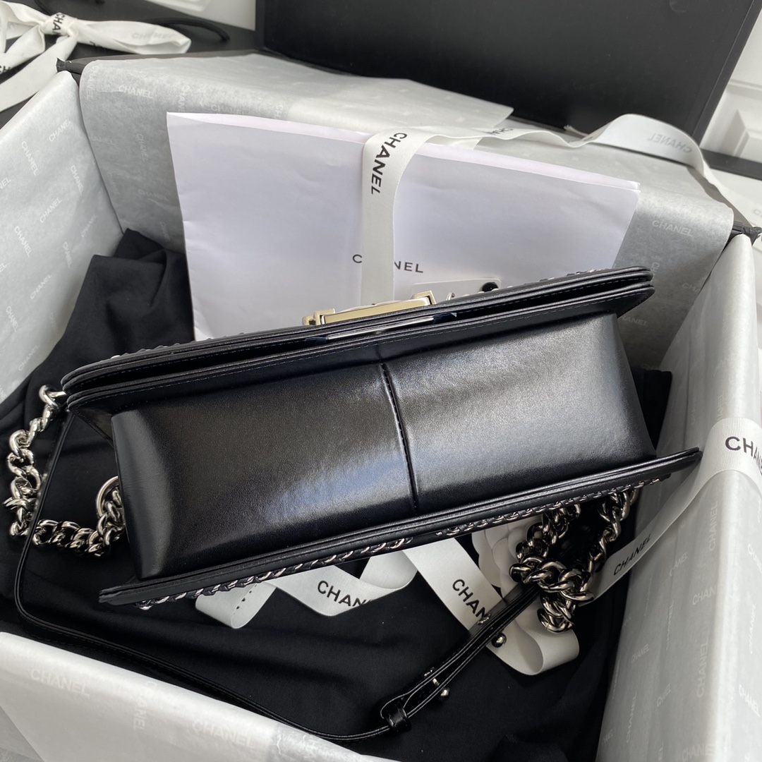 Ch**el small chevron boy bag silver a67085 12 x 20 x 8.5 cm