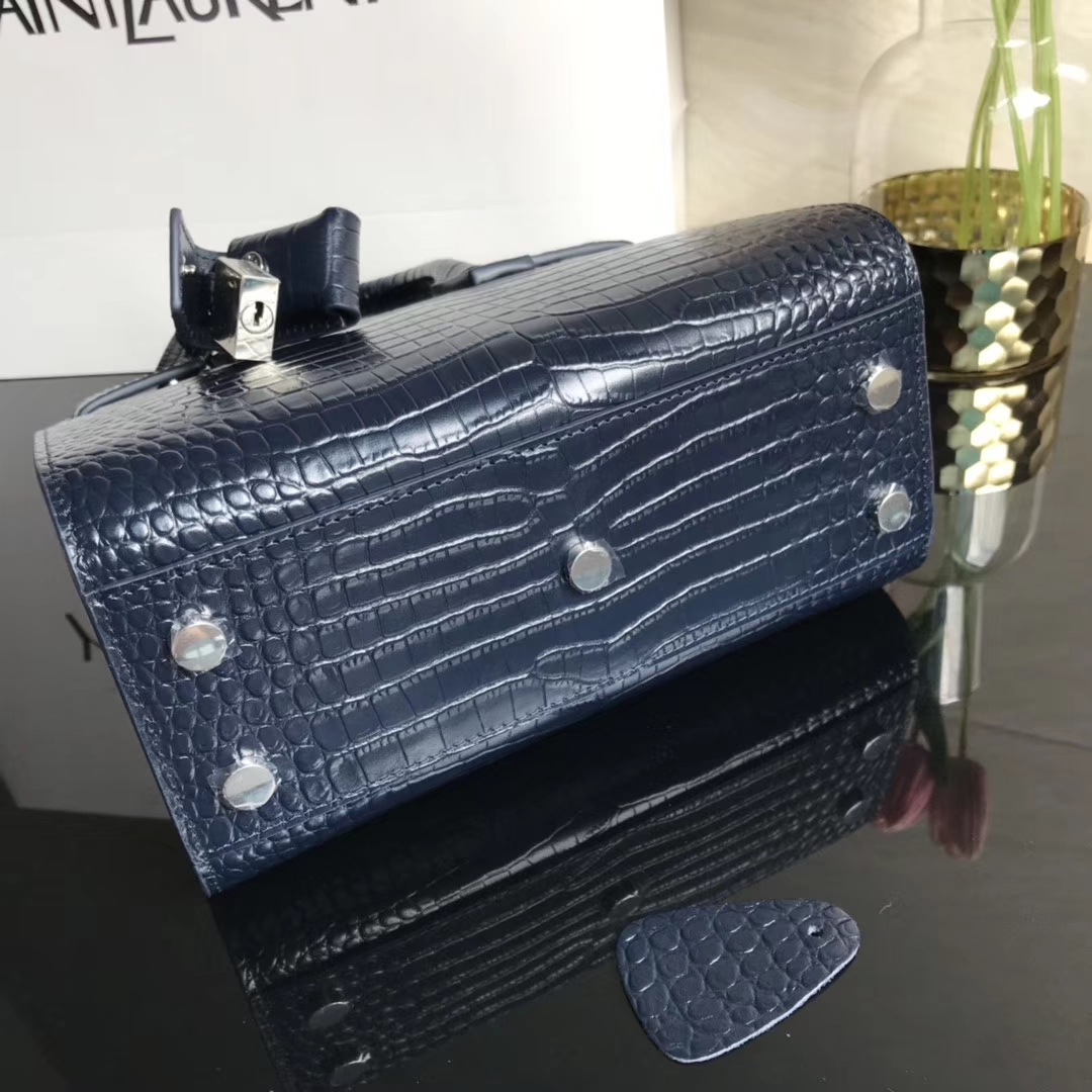 Y51 classic sac de jour nano in embossed crocodile shiny leather navy 392035 22 x 18 x 11 cm