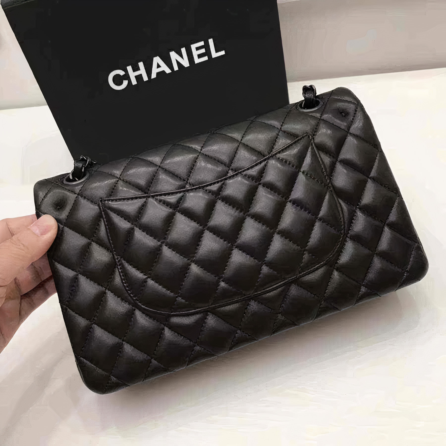 Ch**el cf caviar lambskin leather black 25cm