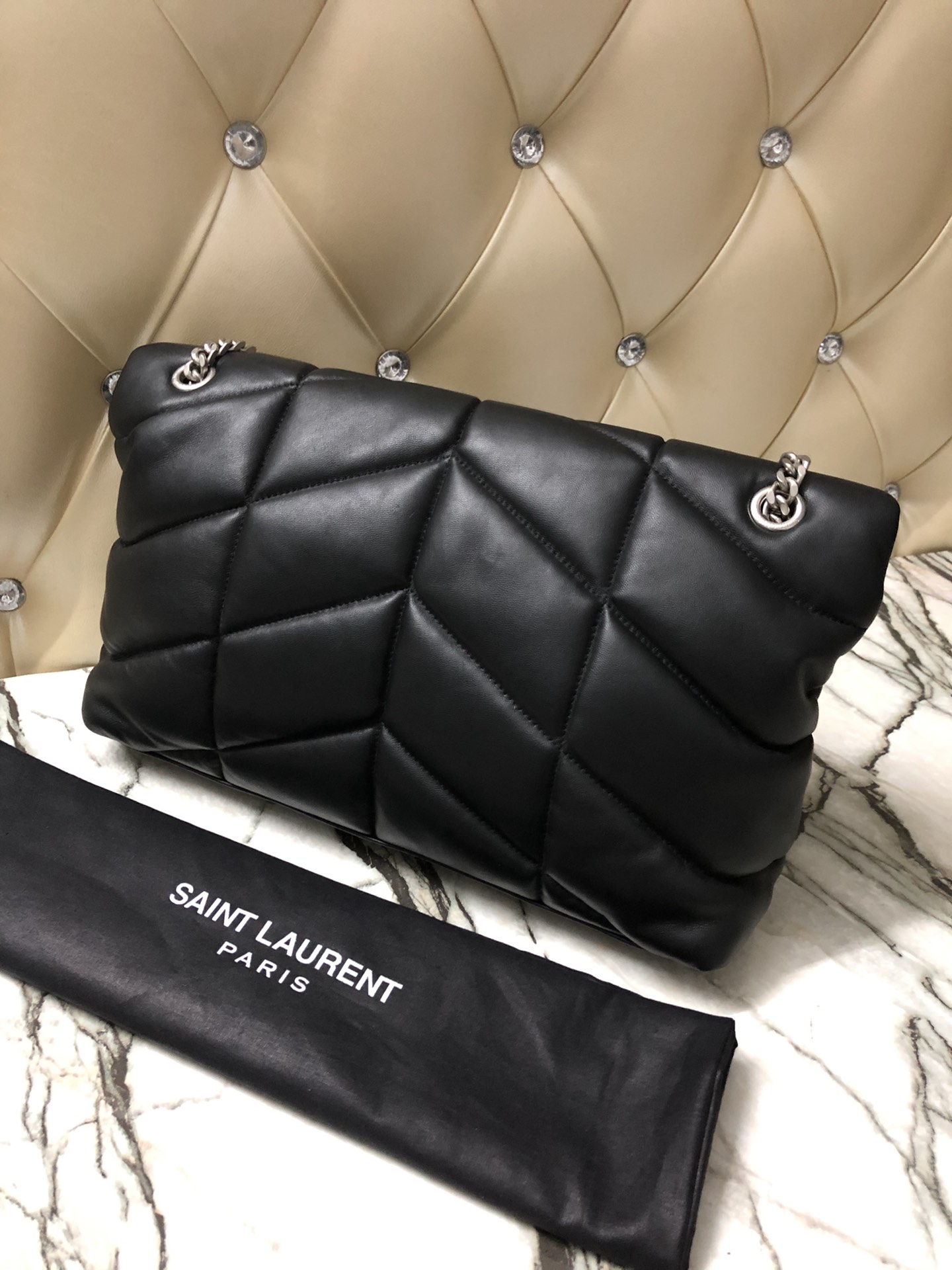 Y51 puffer medium bag in quilted lambskin black and white chain 5774751 35 x 23 x 13.5 cm