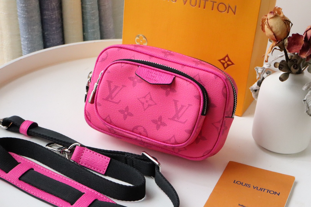 l0vis Vvtt0n outdoor pouch k45 fuchsia m30781 15 x 9 x 7 cm