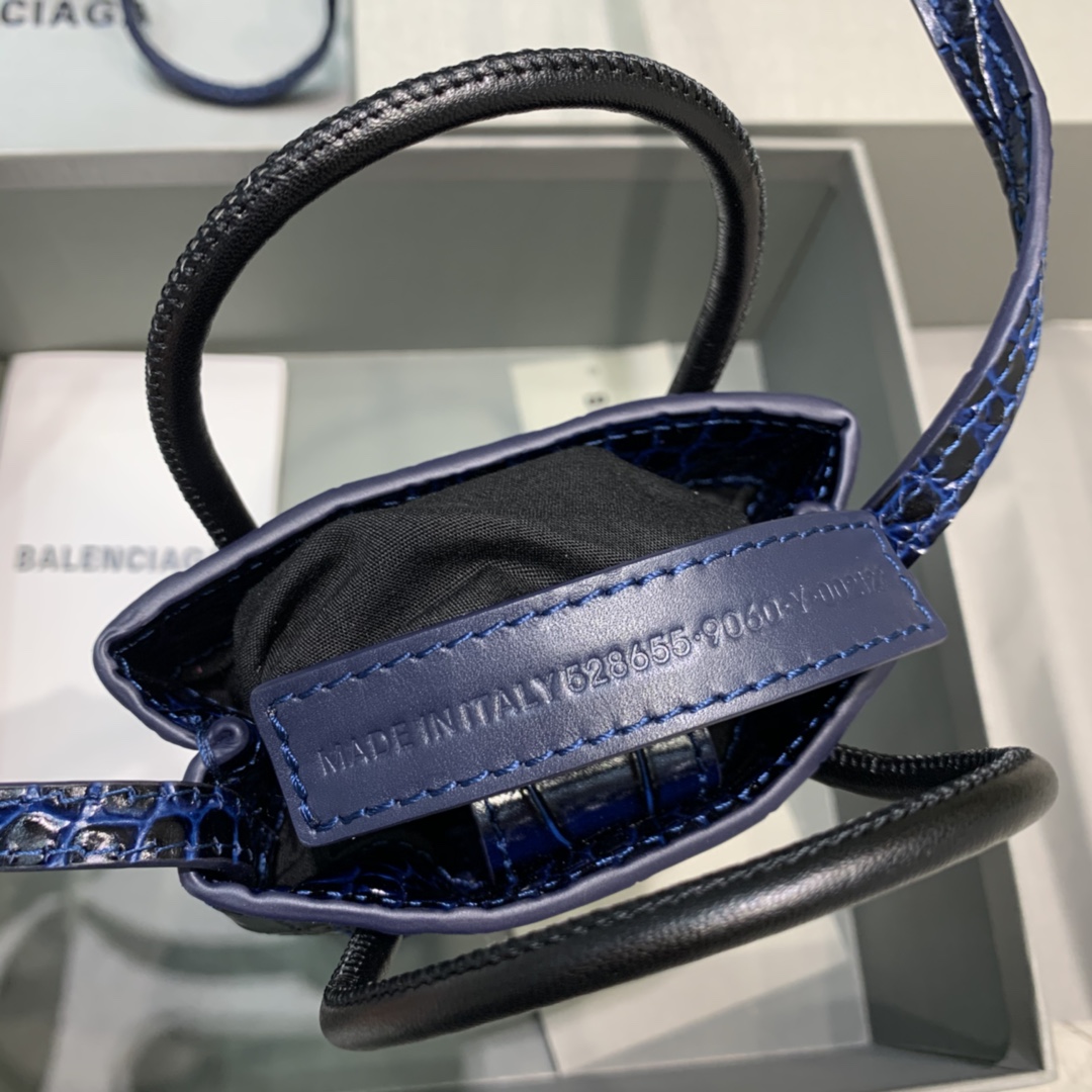 Ba1en*iaga shopping phone holder croc-effect leather bag in dark blue 12 x 4.5 x 18 cm