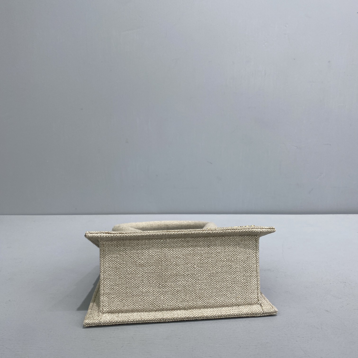 JACQUEMUS LE CHIQUITO Medium Canvas Micro Bag 213BA02 18 x 15.5 x 8 cm