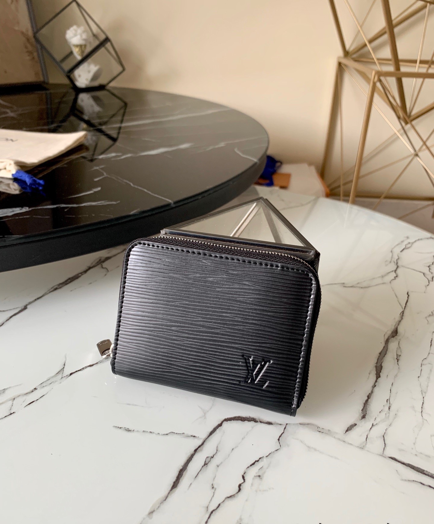 l0vis Vvtt0n zippy coin purse epi leather noir m60152 11 x 8.5 x 2 cm