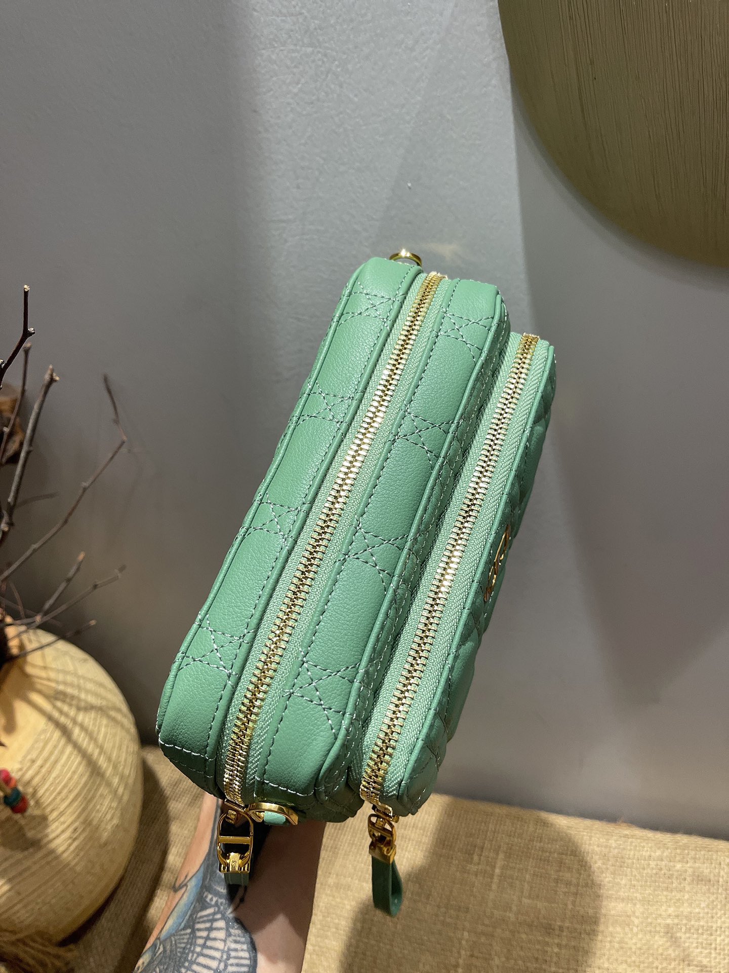 d10r caro double pouch S*pple cannage calfskin seafoam s5037uwhc 19 x 10.5 x 5 cm