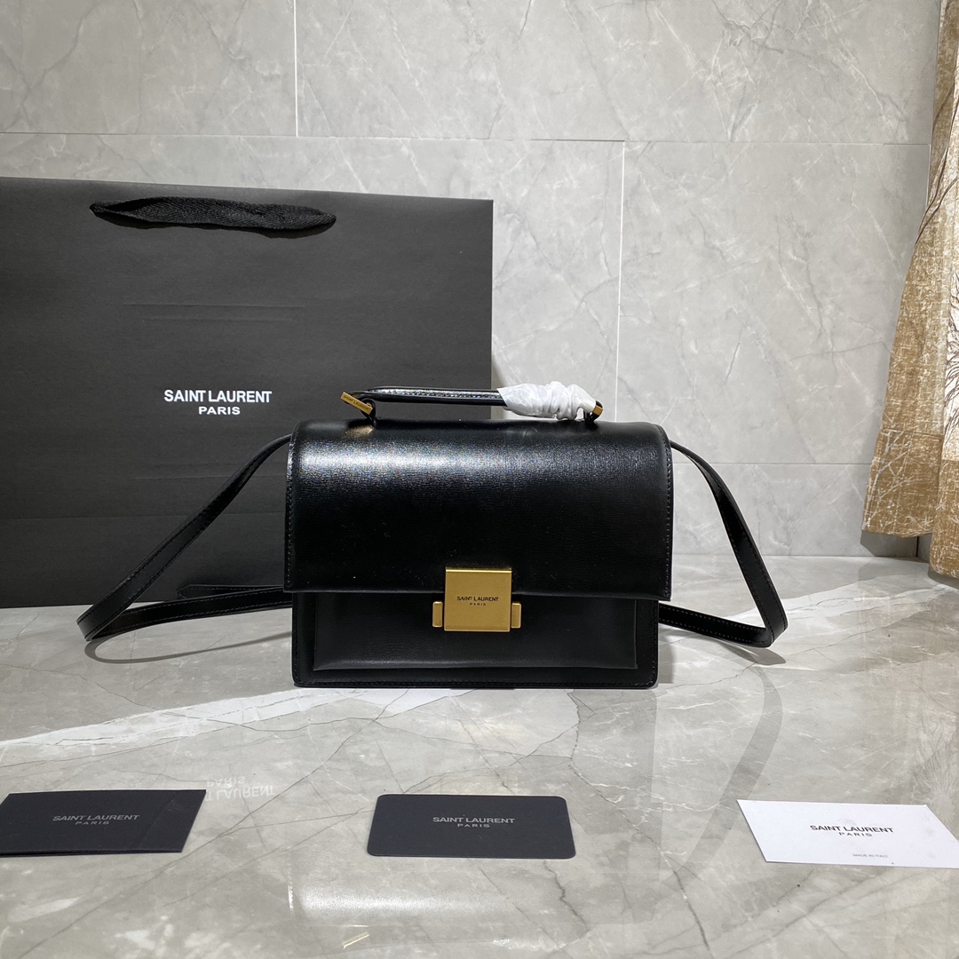 Y51 medium bellechasse in leather black and golden 482051 22 x 16 x 9 cm